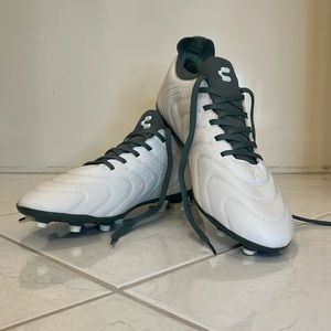 Men’s lightly used white Charley cleats
